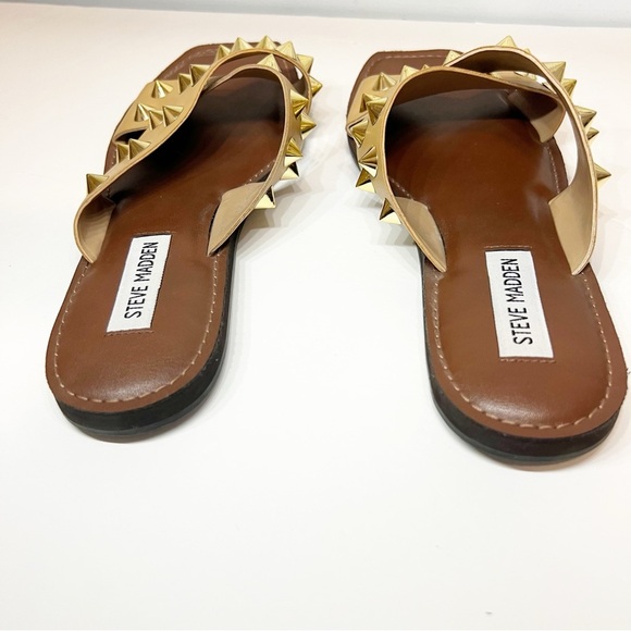 Steve Madden Cognac Gold Spiked Flat Sandal Size 9 - Picture 4 of 7